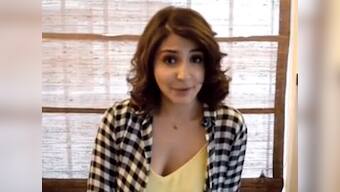 After Aamir Khan, Anushka Sharma promises to strip for PK poster 