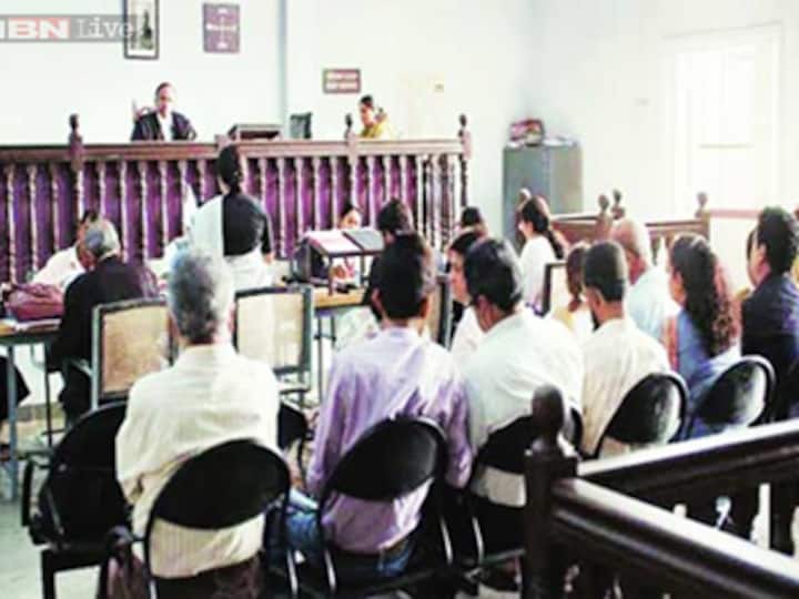 Court review: Venice Film Festival's favourite shows how Mumbai's lower courts are a black comedy