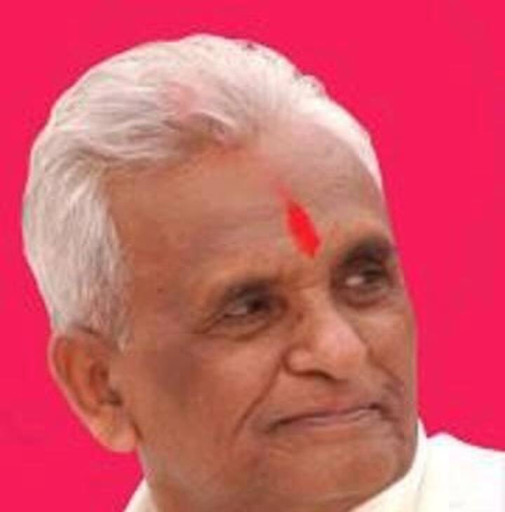 Maharashtra poll: Ganpatrao Deshmukh wins 11th time, beats Karunanidi's record