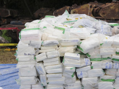 22 packets of heroin worth Rs 110 crore seized at Indo-Pak border 22 packets of heroin worth Rs 110 crore seized at Indo-Pak border