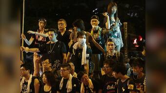 Hong Kong leader Leung Chun-ying refuses to quit, students agree to talks