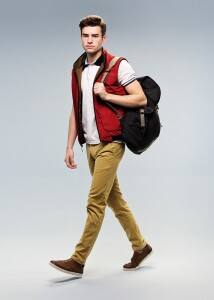 4. Sleeveless or sports coats with collared t-shirts, jackets with faux leather accents on chic t-shirts, edgy coats with satin lapels for a business meet could be some other great combinations.