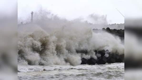 Philippines: Thousands evacuate as impending Typhoon Hagupit brings back nightmares