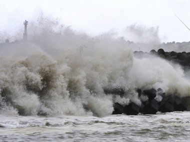 Philippines: Thousands evacuate as impending Typhoon Hagupit brings back nightmares Philippines: Thousands evacuate as impending Typhoon Hagupit brings back nightmares