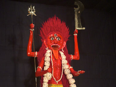 Headless, Blood Red, Half-and-Half: Kali-doscope in one Kolkata neighbourhood Headless, Blood Red, Half-and-Half: Kali-doscope in one Kolkata neighbourhood