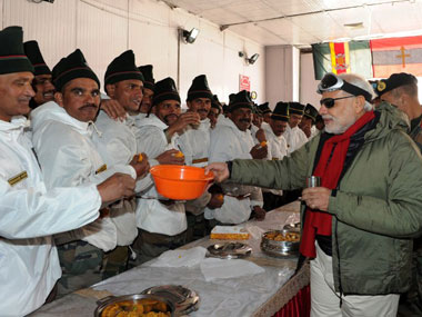 Narendra Modi spends first Diwali as PM with Army in freezing Siachen Narendra Modi spends first Diwali as PM with Army in freezing Siachen