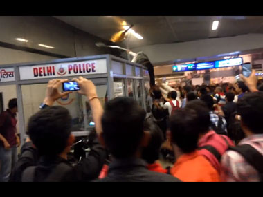 Watch: Mob beats up Nigerian nationals at Rajiv Chowk metro station Watch: Mob beats up Nigerian nationals at Rajiv Chowk metro station