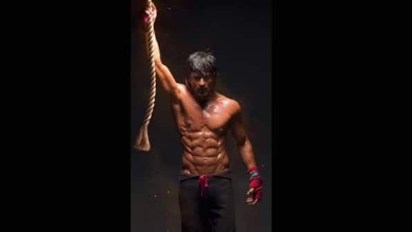 Dear Farah Khan, damn you for making a Salman out of SRK in Happy New Year