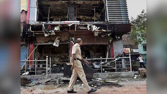 Heroes of Trilokpuri: Eunuchs stop communal goons by threatening to strip