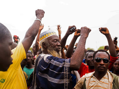 Burkina Faso: Military promises to hand over power to govt Burkina Faso: Military promises to hand over power to govt