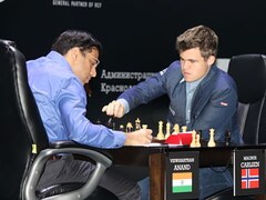 Carlsen Takes A Tuesday Warming Up For World Cup 