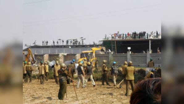  News Broadcasters Association condemn assault of journalists outside Rampal's ashram