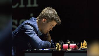 World Chess C'ship Game 8: 'Sleepy' Carlsen holds Anand, maintains lead