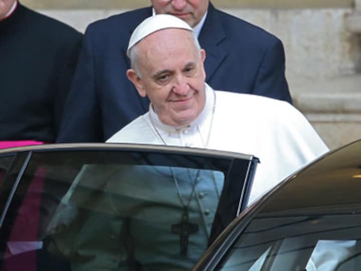 Pope Francis to anoint two Kerala religious leaders as Saints today