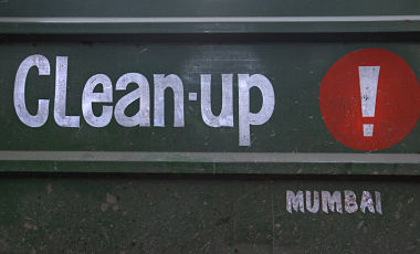 BMC jumps into 'Clean India' act: Will cancel licenses of shops that litter BMC jumps into 'Clean India' act: Will cancel licenses of shops that litter