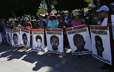 Mexico: 11 killed after shootout between rival gangs, headless bodies dumped on road Mexico: 11 killed after shootout between rival gangs, headless bodies dumped on road