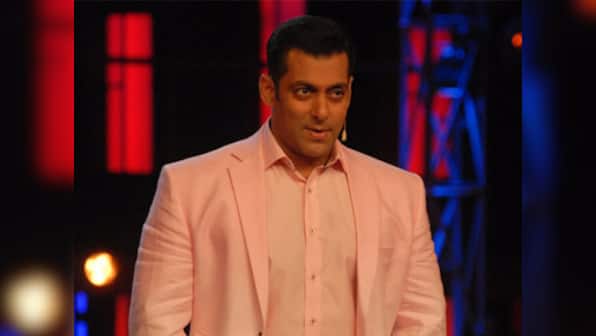 Salman Khan thanks fans for Arpita's wedding wishes