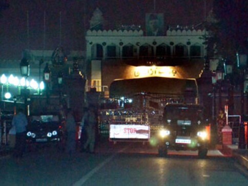 Wagah blast: Indo-Pak border on high alert, death toll at 61, 20 suspects arrested Wagah blast: Indo-Pak border on high alert, death toll at 61, 20 suspects arrested