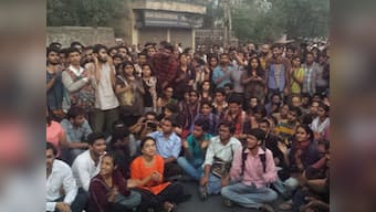 Backlash against moral policing comes to Delhi; students clash with Sangh outfits