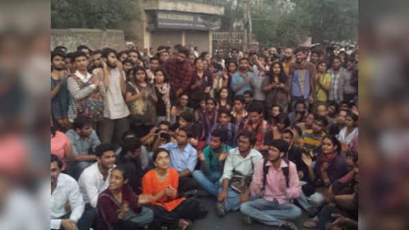 Backlash against moral policing comes to Delhi; students clash with Sangh outfits