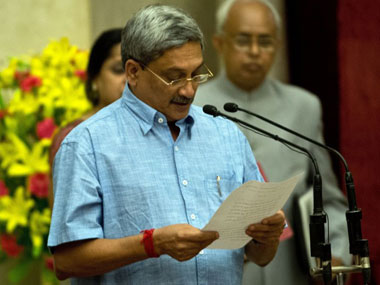 Defence forces vs bureaucracy: Will Manohar Parrikar cut babus to size? Defence forces vs bureaucracy: Will Manohar Parrikar cut babus to size?