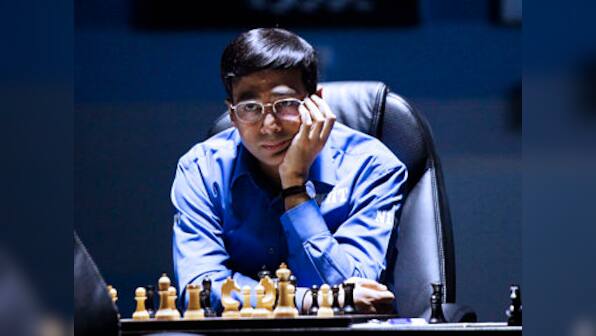 Go All In: If Anand wants to beat Carlsen now, he just has to risk everything