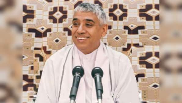Arrested from Hisar ashram, 'godman' Rampal taken to Panchkula for medical tests