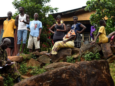 Sierra Leone mudslides: Death toll rises over 500, 810 people missing, says government Sierra Leone mudslides: Death toll rises over 500, 810 people missing, says government
