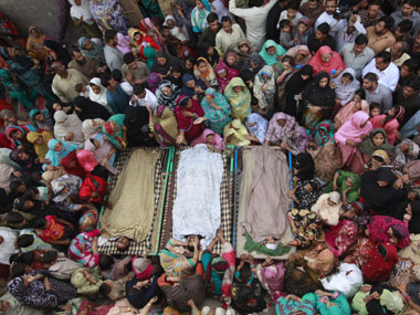 India strongly condemns terror attack at Wagah border, says MEA India strongly condemns terror attack at Wagah border, says MEA