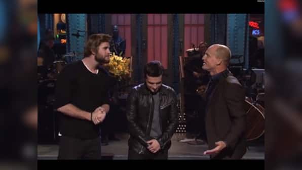 Forget Taylor Swift, watch a stoned Woody Harrelson nail 'Blank Space' at SNL