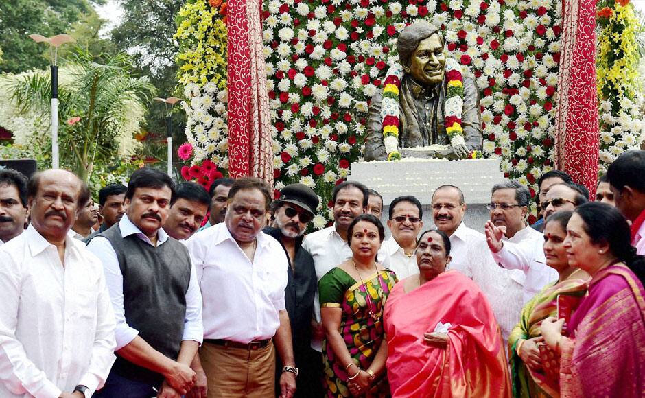 Bengaluru : Karnataka Chief Minister Siddaramaiah, Law Minister DV Sadananda Gowda, Super Star Rajinikant, actor Chiranjivi, Parvatamma Rajkumar, Ambareesh and others during the inauguration of Dr Rajkumar’s Memorial in Bengaluru on Saturday. Spread across 2.5 acres, the memorial is supposed to be the biggest built for any cine actor in the country. PTI