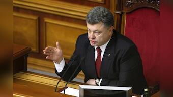 Ukraine's Poroshenko tells army not to give up Donetsk airport