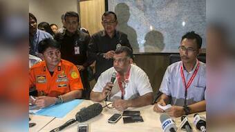 Unclear oil spots, objects found in sea likely to be linked to missing AirAsia jet 