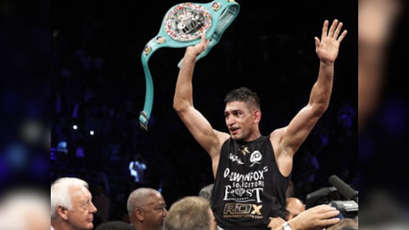 Boxing star Amir Khan visits Pakistan, pledges to help rebuild Peshawar Army School