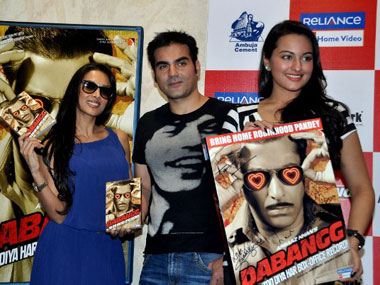 Why I hate reviewers. Note from a masala movie buff Why I hate reviewers. Note from a masala movie buff