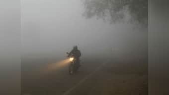 Delhi: Morning fog delays over 60 trains, visibility drops to less than 50 mts 