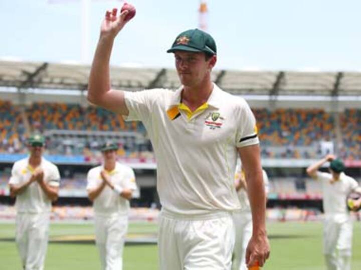 Hazlewood takes five but Smith the key after second day at the Gabba