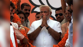 PM Modi visits Army headquarters in Srinagar, pays tribute to jawans killed in Uri
