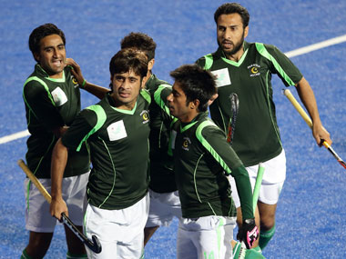 Pakistan stun Dutch to enter Champions Trophy semifinals Pakistan stun Dutch to enter Champions Trophy semifinals