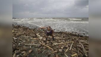 Typhoon Hagupit weakens, leaves 27 dead in Philippines
