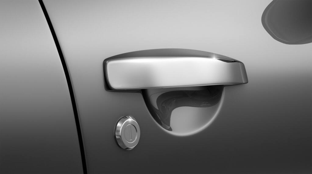 Chrome Door Handles: Enhances the premium look to give your car an edge above the rest