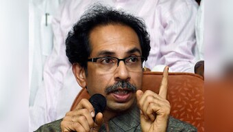 Balasaheb's will: Bombay HC asks Thackeray brothers to settle dispute amicably