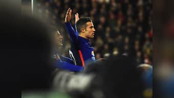 EPL: Van Persie's coldblooded finishing saves disjointed Manchester United