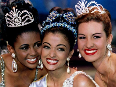 Beauty with a purpose: Aishwarya Rai Bachchan felicitated at Miss World 2014 Beauty with a purpose: Aishwarya Rai Bachchan felicitated at Miss World 2014