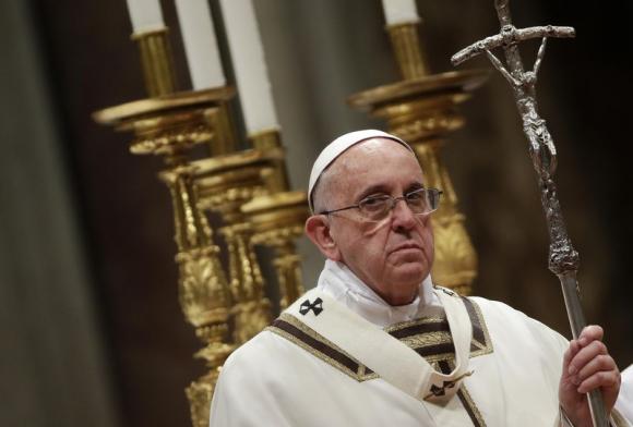 On Christmas, Pope Francis urges world to be open to God On Christmas, Pope Francis urges world to be open to God