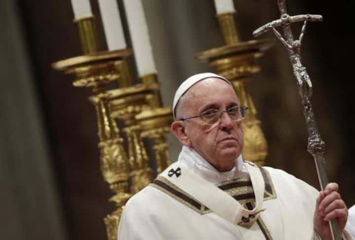 On Christmas, Pope Francis urges world to be open to God