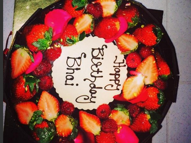 The hatke birthday cake for Salman Khan's 49th: A basket of strawberries! The hatke birthday cake for Salman Khan's 49th: A basket of strawberries!