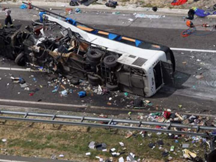 Five children killed in UP's Mau district as train rams into school van