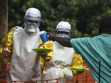 American health worker who contracted Ebola in Africa to be treated in US American health worker who contracted Ebola in Africa to be treated in US