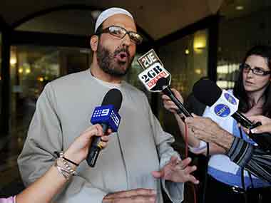 Sydney siege ends after 16 hours, three dead including gunman Man Monis Sydney siege ends after 16 hours, three dead including gunman Man Monis